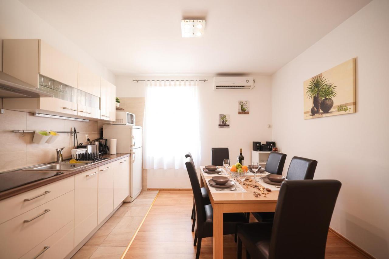 Apartment Melisa ザダル 部屋 写真